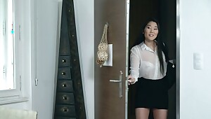 Hypnotized Asian Babe Gets Cock By A Clocks